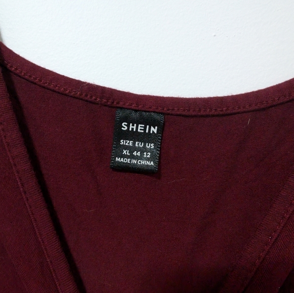 Maternity burgundy bodycon dress size extra large - Picture 2 of 3